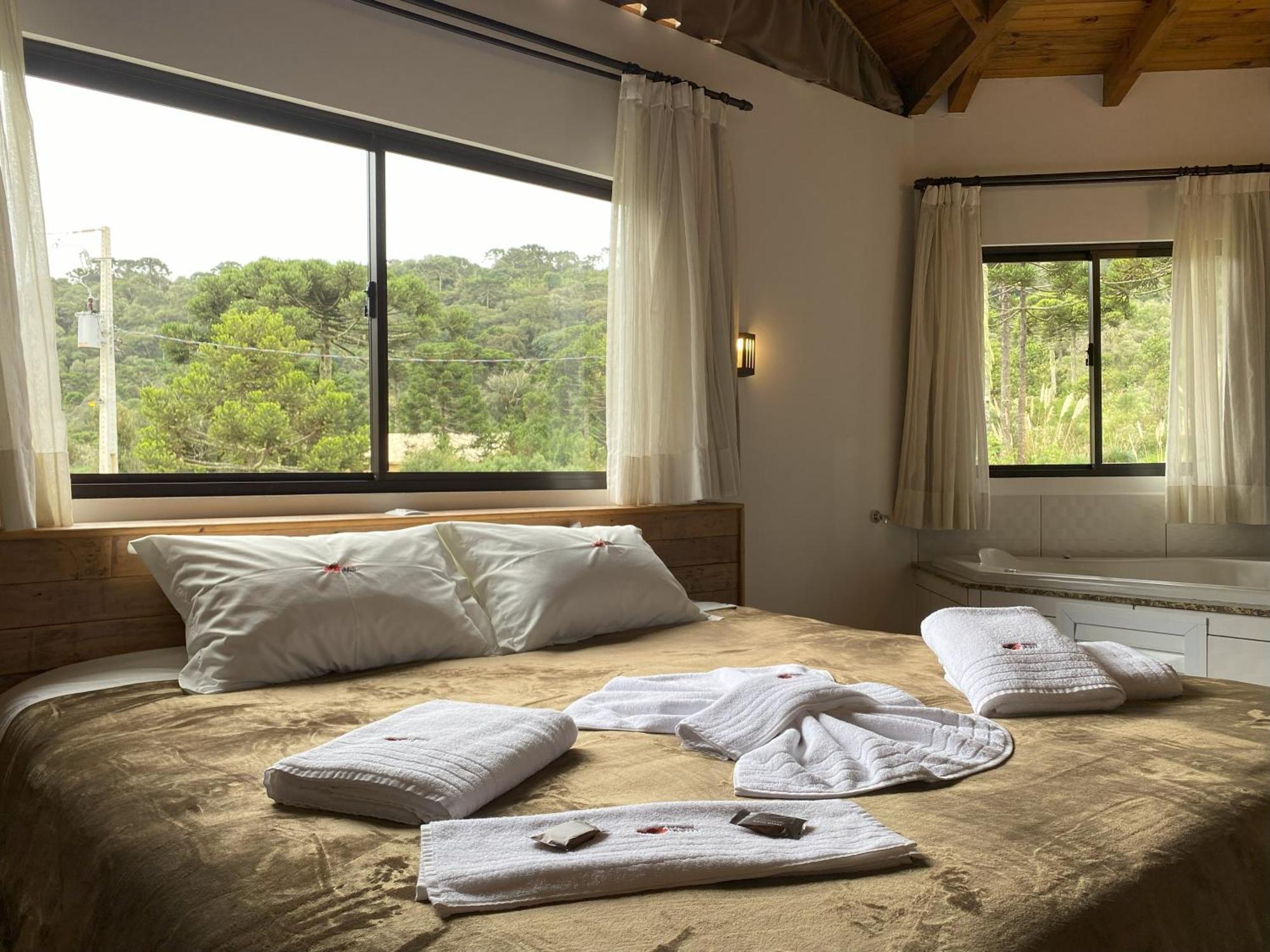 Hibisco Home Hotel Urubici Rum bild