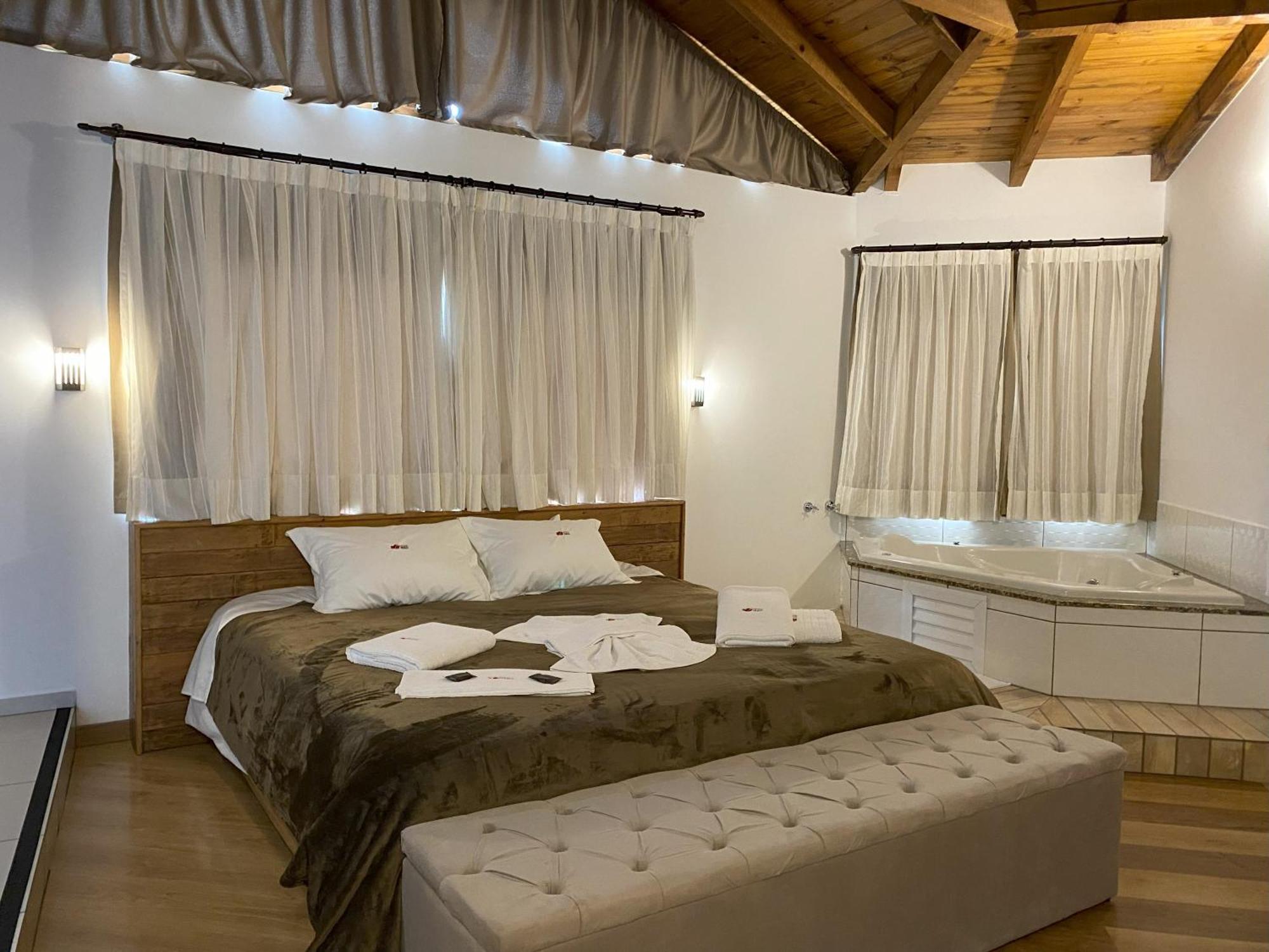 Hibisco Home Hotel Urubici Rum bild